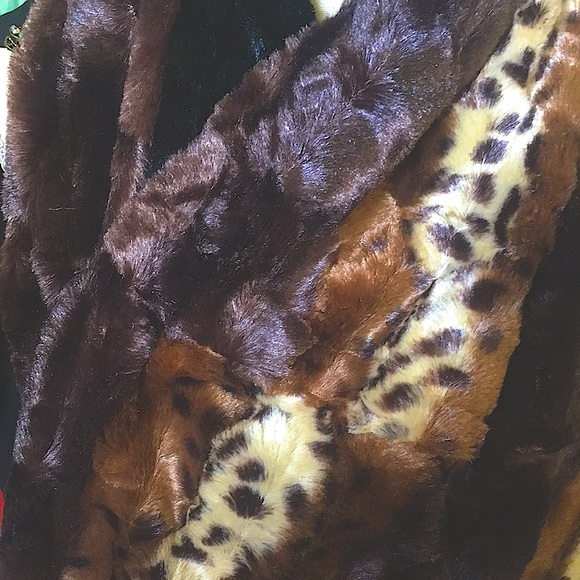 Faux Fur Shawl - Wrap - Picture 6 of 12